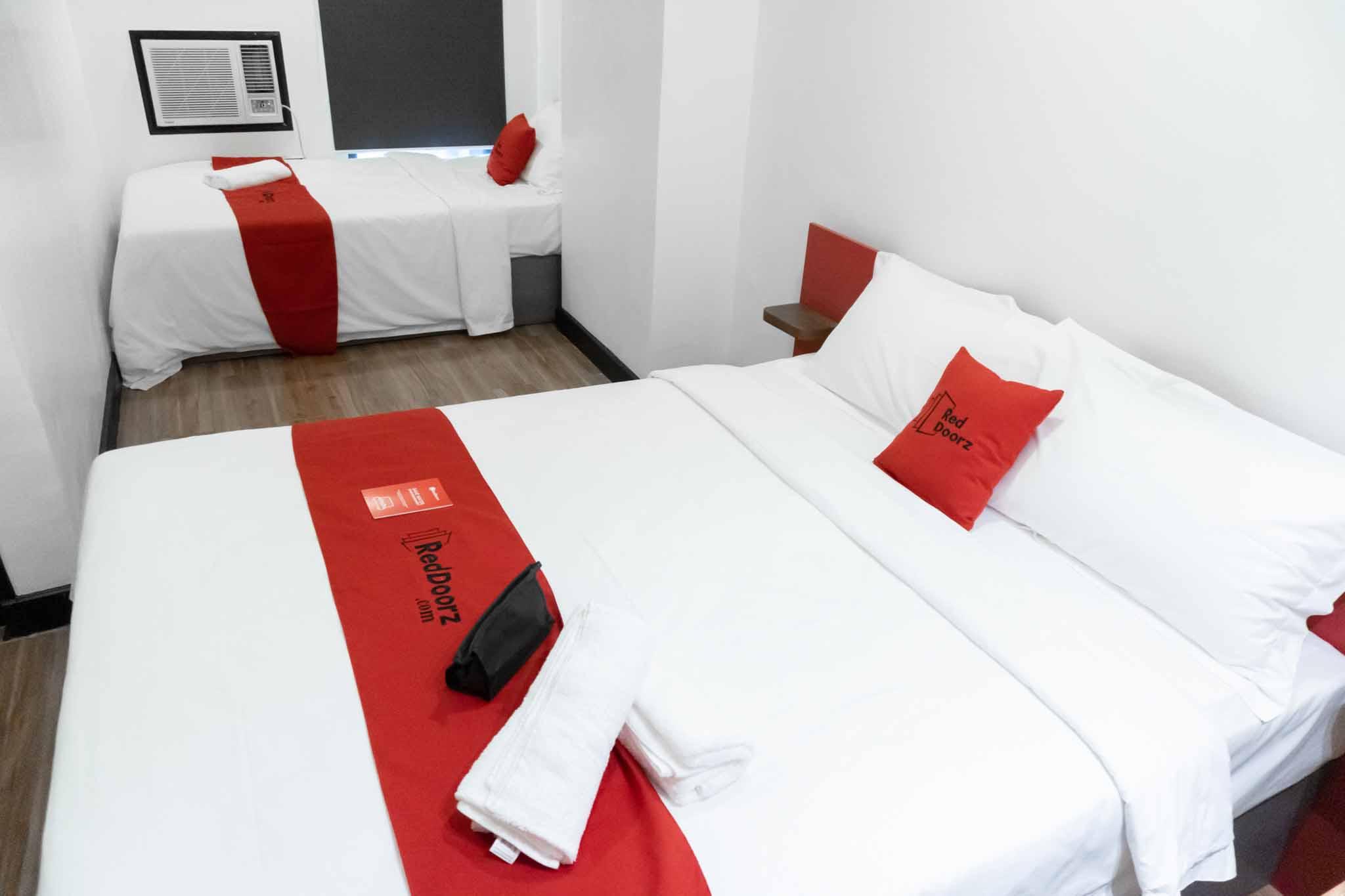 Reddoorz Plus At Mm Hotel Las Pinas Former Reddoorz Plus Near Bamboo Organ Dış mekan fotoğraf