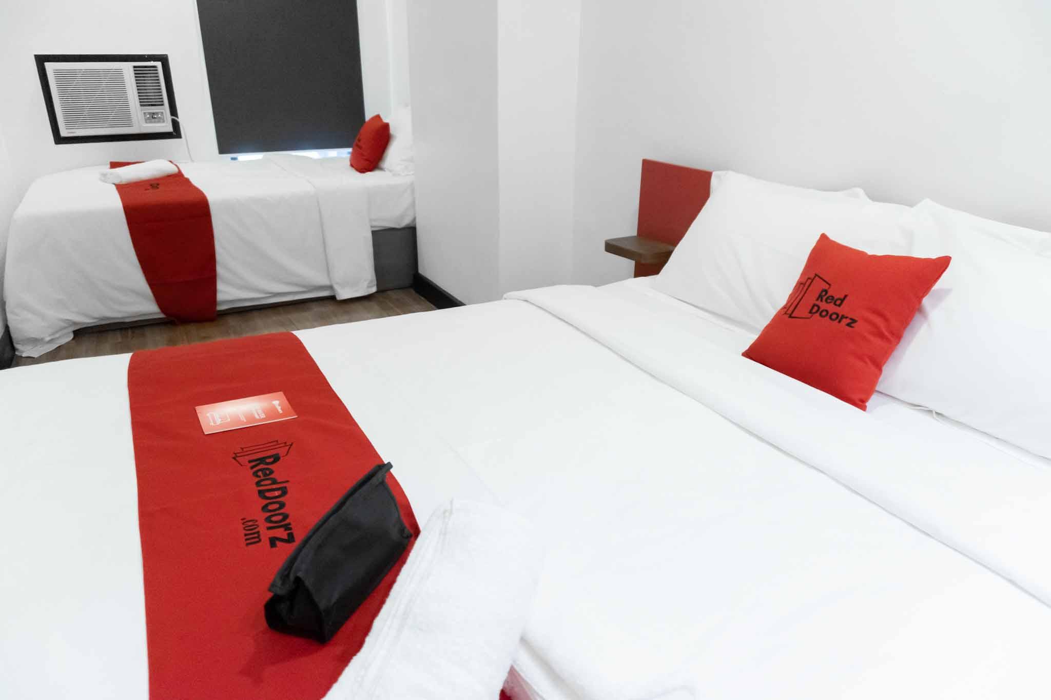Reddoorz Plus At Mm Hotel Las Pinas Former Reddoorz Plus Near Bamboo Organ Dış mekan fotoğraf