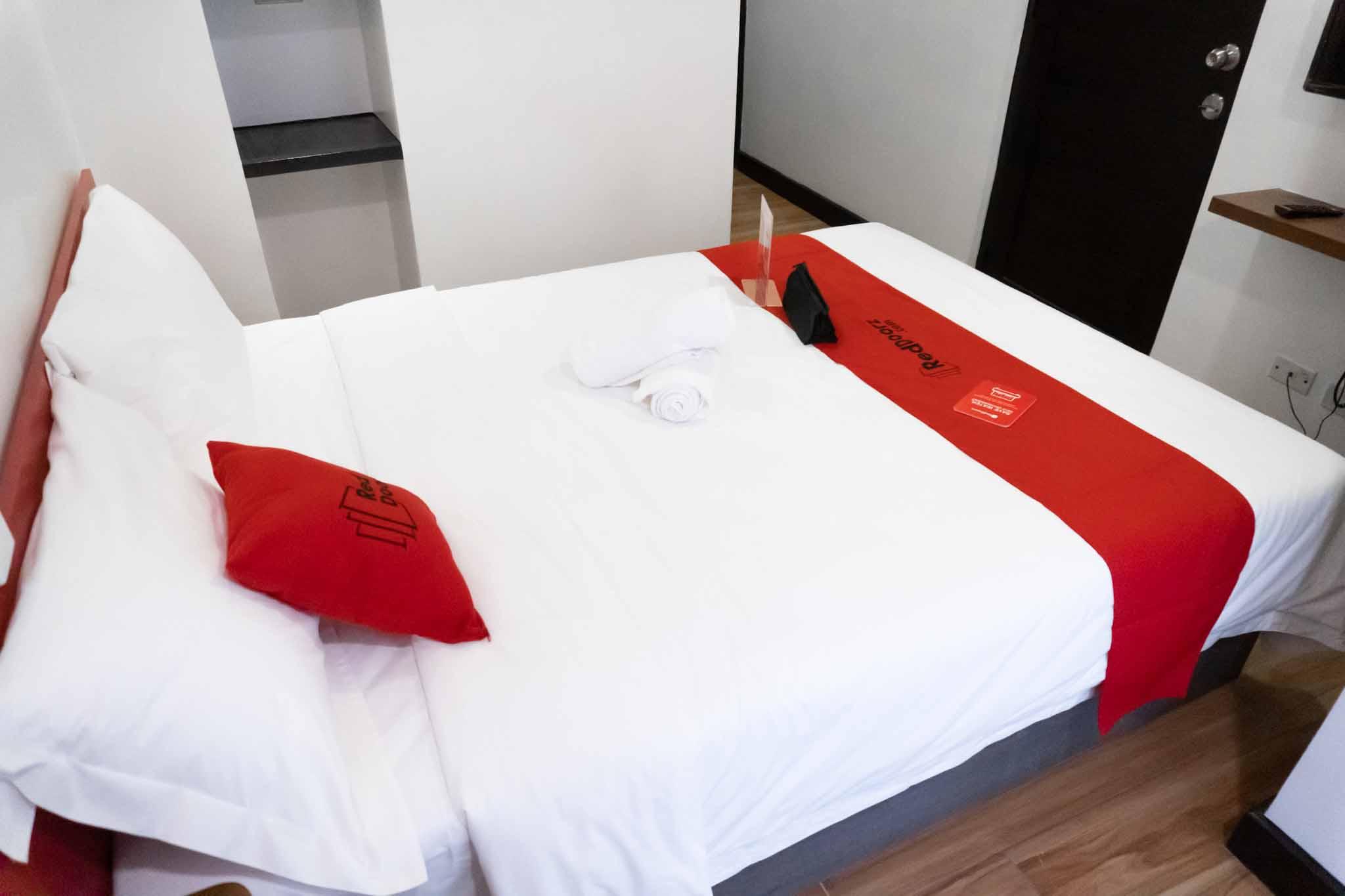 Reddoorz Plus At Mm Hotel Las Pinas Former Reddoorz Plus Near Bamboo Organ Dış mekan fotoğraf