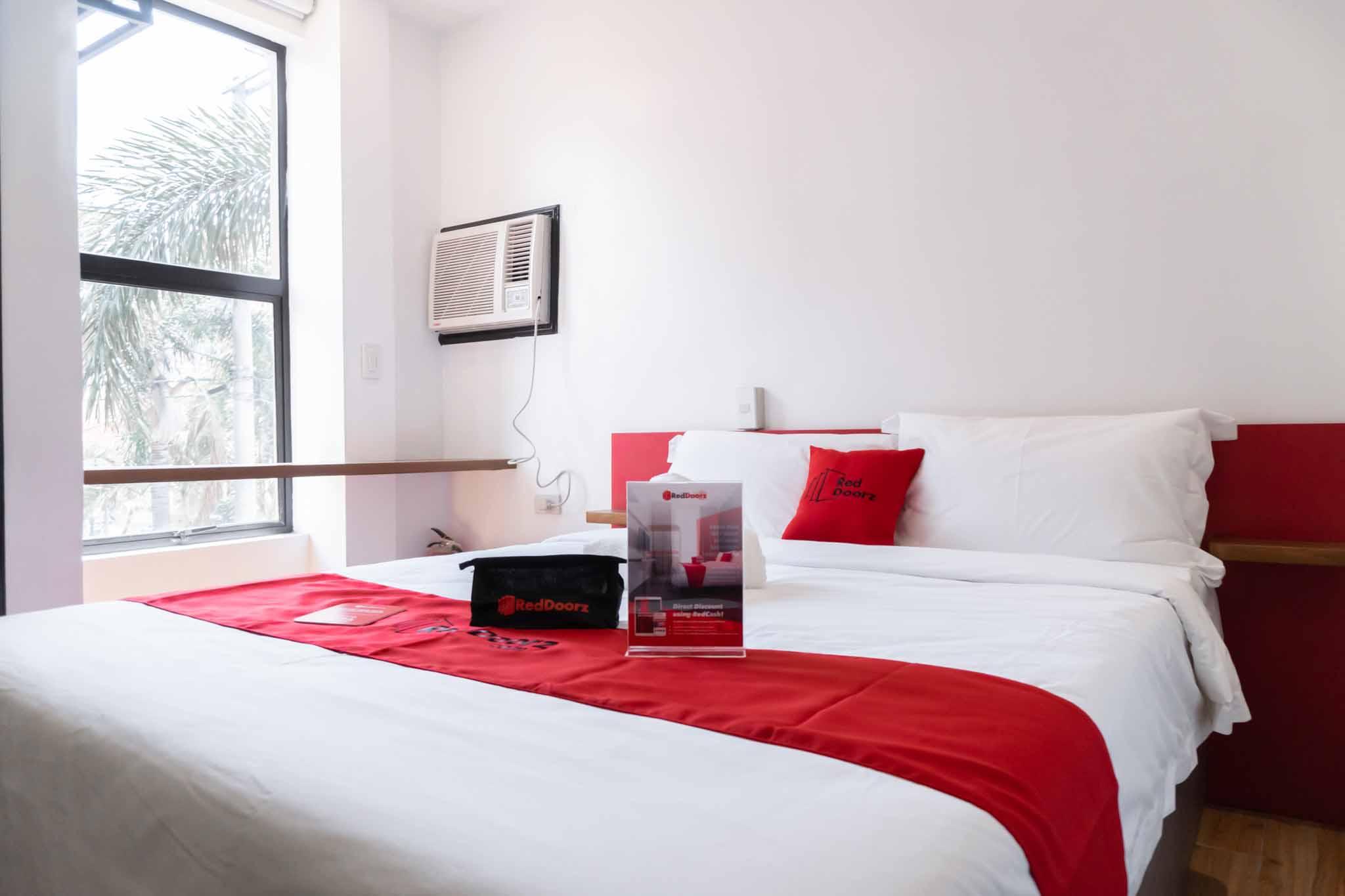 Reddoorz Plus At Mm Hotel Las Pinas Former Reddoorz Plus Near Bamboo Organ Dış mekan fotoğraf