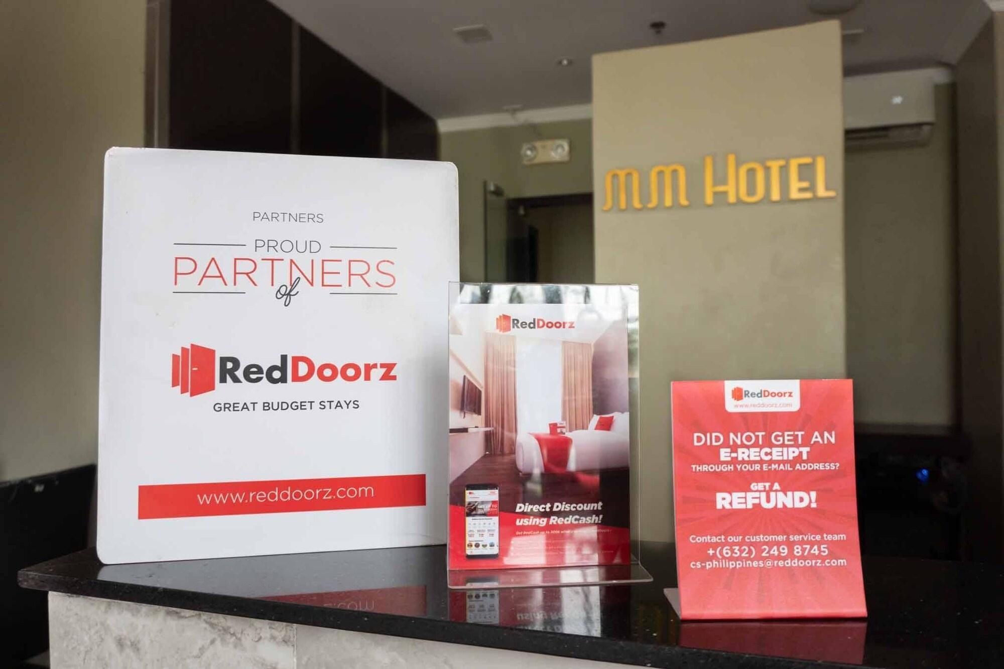 Reddoorz Plus At Mm Hotel Las Pinas Former Reddoorz Plus Near Bamboo Organ Dış mekan fotoğraf