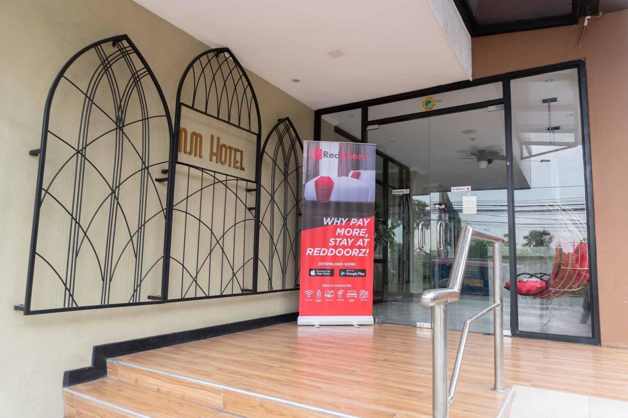 Reddoorz Plus At Mm Hotel Las Pinas Former Reddoorz Plus Near Bamboo Organ Dış mekan fotoğraf