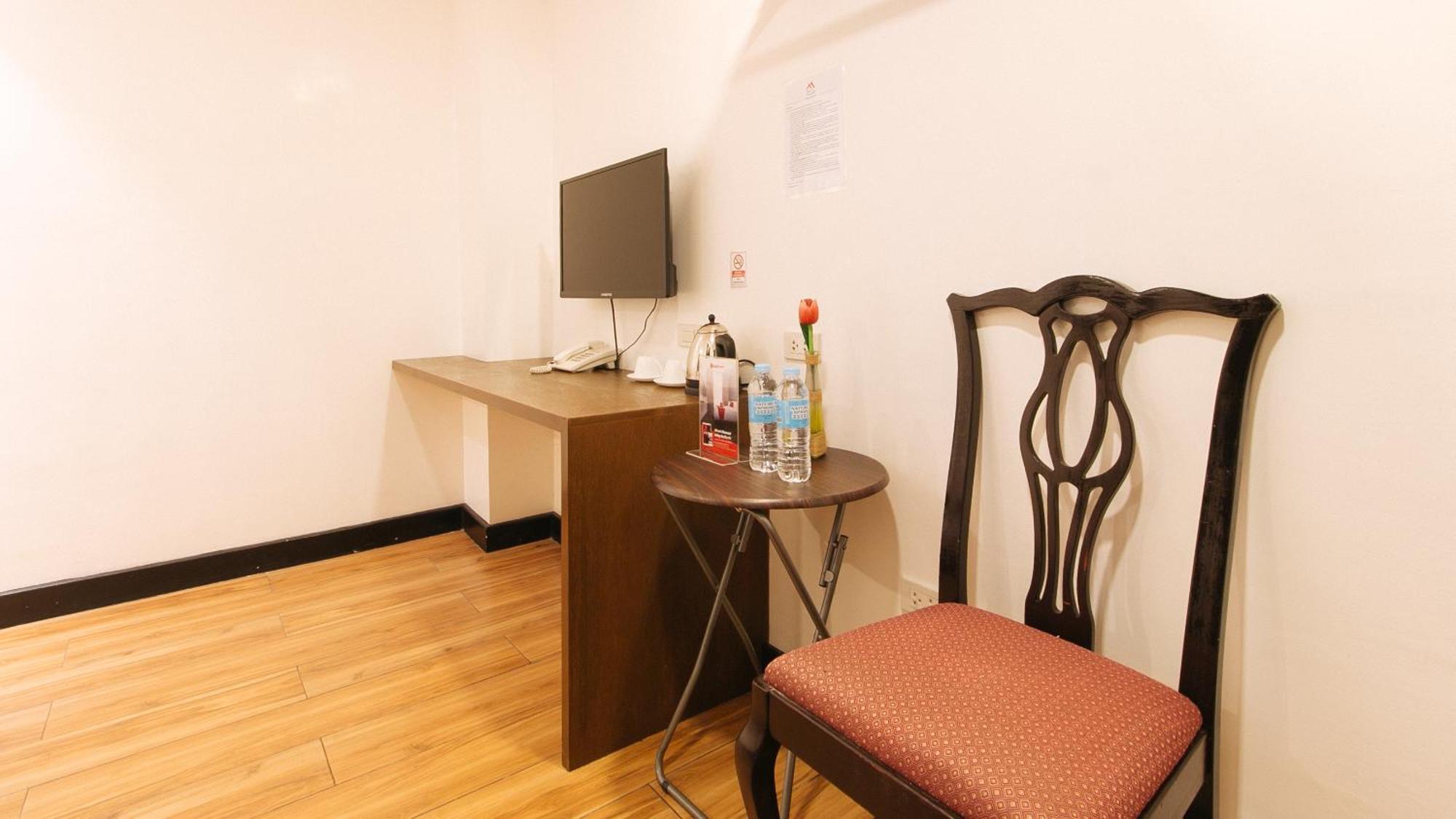 Reddoorz Plus At Mm Hotel Las Pinas Former Reddoorz Plus Near Bamboo Organ Dış mekan fotoğraf