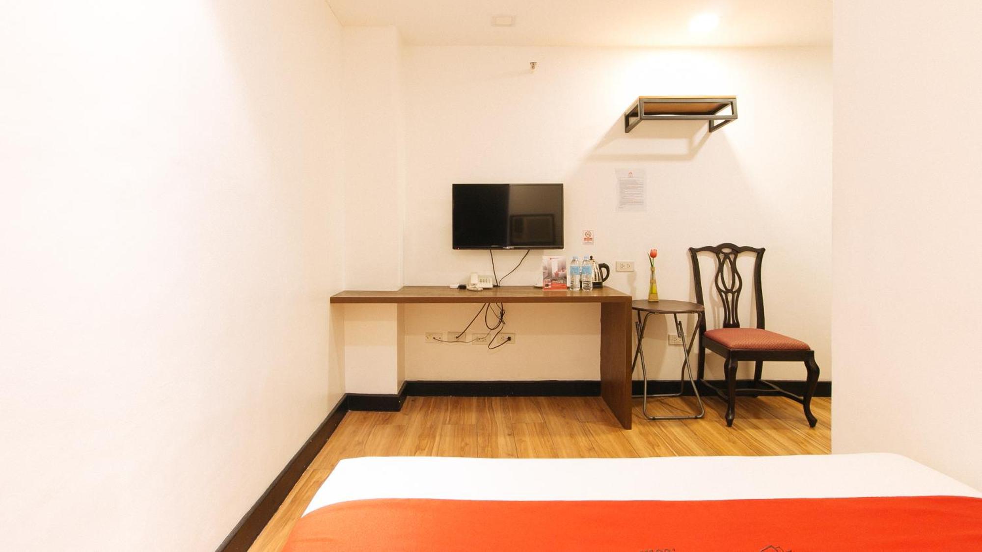 Reddoorz Plus At Mm Hotel Las Pinas Former Reddoorz Plus Near Bamboo Organ Dış mekan fotoğraf