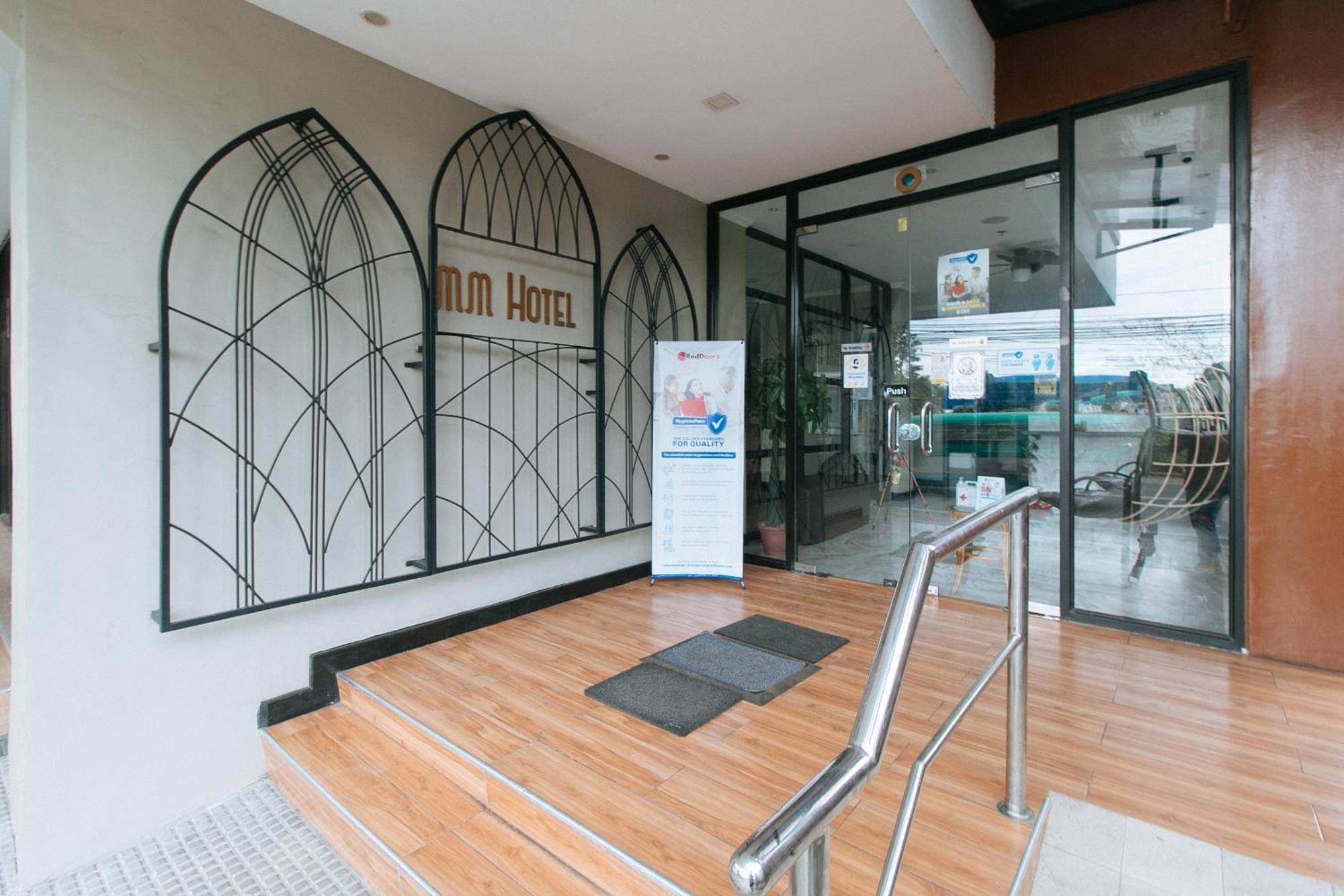Reddoorz Plus At Mm Hotel Las Pinas Former Reddoorz Plus Near Bamboo Organ Dış mekan fotoğraf